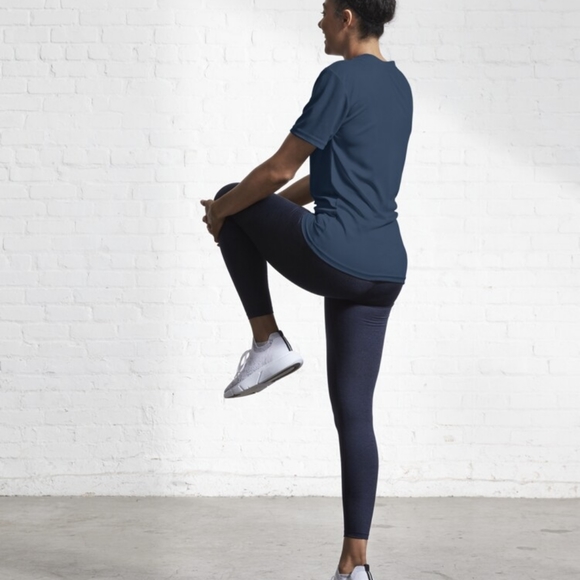 Hoodie Rose's Active T-Shirt - Picture 2 of 6